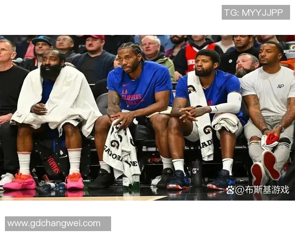 2015年NBA季后赛火箭对决快船的经典对抗与激烈战局回顾